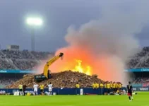 demolição do Grêmio Recreativo Cruz da Esperança